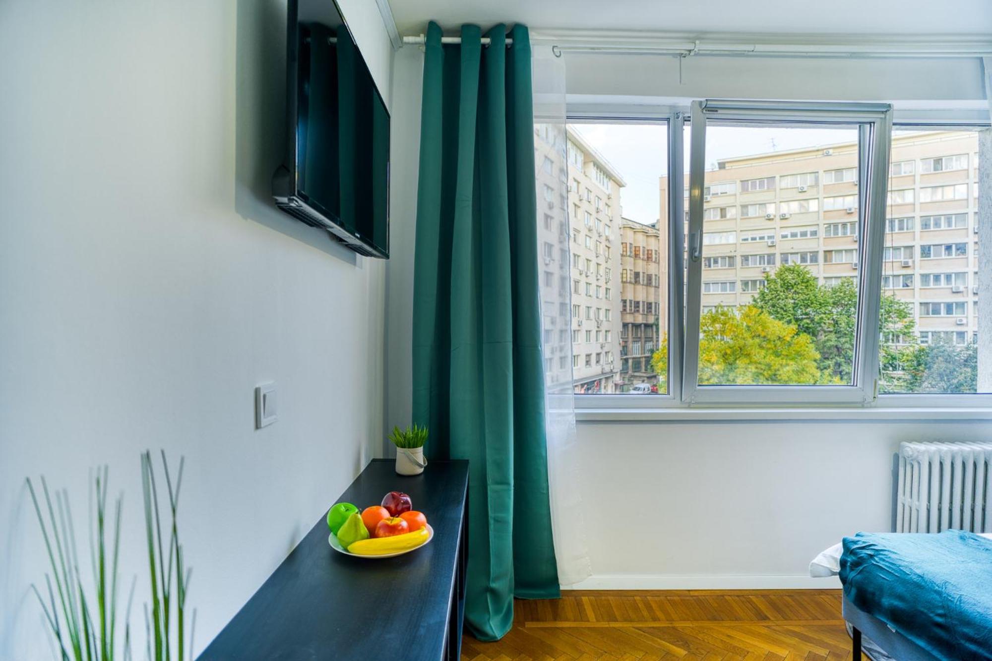 Hacienda Royal Palace - Central Designer Apartment Bucharest Exterior photo